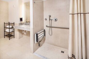 هتل Hilton Club West 57th Street New York