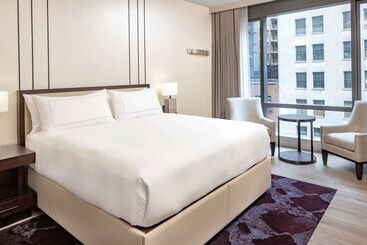 هتل Hilton Club West 57th Street New York
