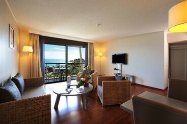هتل Hilton Noumea La Promenade Residences