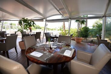 هتل Hilton Noumea La Promenade Residences