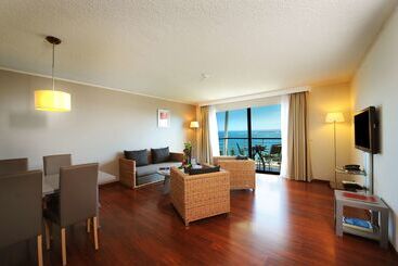 هتل Hilton Noumea La Promenade Residences