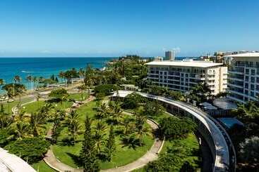 هتل Hilton Noumea La Promenade Residences