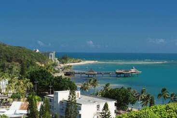 هتل Hilton Noumea La Promenade Residences