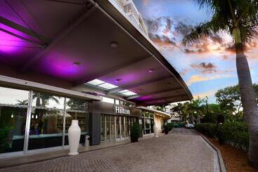 هتل Hilton Noumea La Promenade Residences