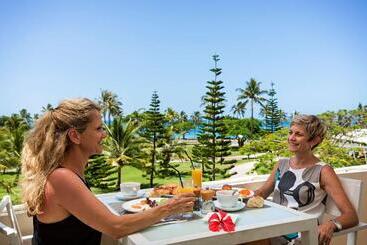هتل Hilton Noumea La Promenade Residences