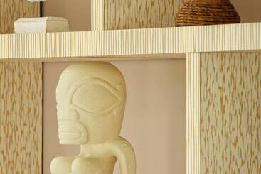هتل Hilton Noumea La Promenade Residences