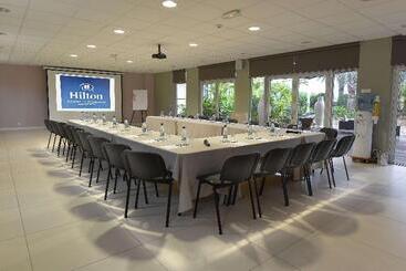هتل Hilton Noumea La Promenade Residences