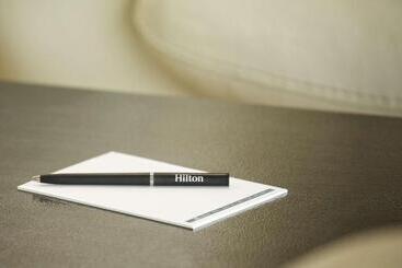 هتل Hilton Noumea La Promenade Residences