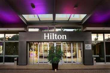 هتل Hilton Noumea La Promenade Residences