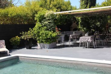 هتل Hôtel Le Relais De Trans