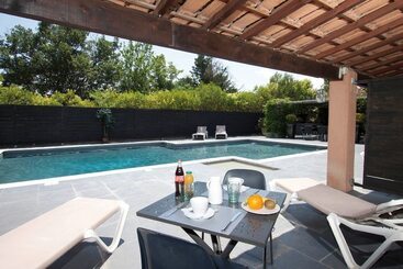 هتل Hôtel Le Relais De Trans