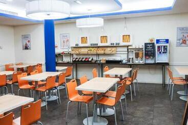 هتل Ibis Budget Girona Costa Brava