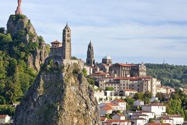 هتل Ibis Styles Le Puy En Velay