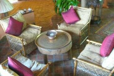 هتل Kinasi Lodge