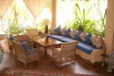 هتل Kinasi Lodge