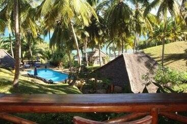 هتل Kinasi Lodge