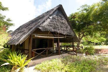 هتل Kinasi Lodge