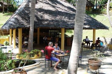هتل Kinasi Lodge