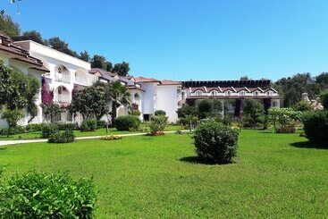 هتل Lykia Botanika Beach & Fun Club