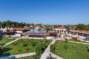 هتل Lykia Botanika Beach & Fun Club