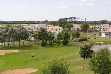 هتل Madame Vacances Les Maisons De Fontenelles