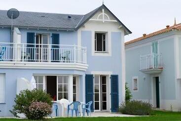 هتل Madame Vacances Les Maisons De Fontenelles