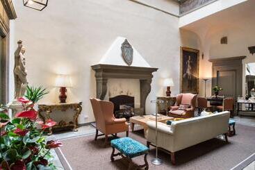 هتل Palazzo Vecchietti  Residenza D Epoca