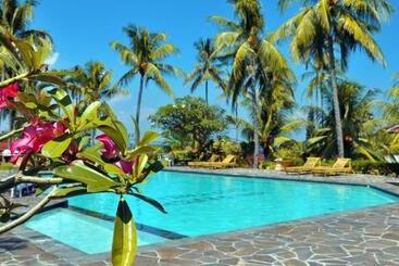 هتل Puri Bunga Beach Cottages