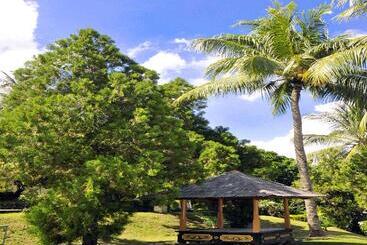 هتل Puri Bunga Beach Cottages
