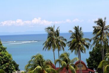 هتل Puri Bunga Beach Cottages