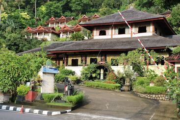 هتل Puri Bunga Beach Cottages