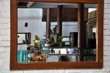 هتل Puri Bunga Beach Cottages