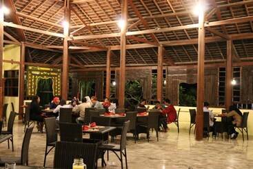 هتل Puri Bunga Beach Cottages