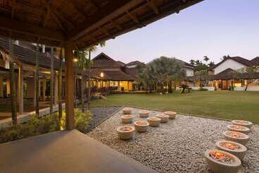 هتل Ramada Resort By Wyndham Kochi