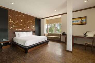 هتل Ramada Resort By Wyndham Kochi