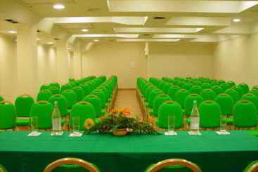 בית מלון כפרי Ria Plaza Resort