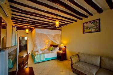هتل Sultan Sands Island Resort & Spa