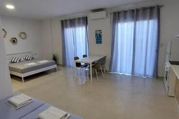 Telhinis Hotel & Apartments