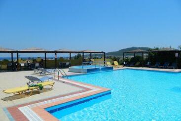 Telhinis Hotel & Apartments