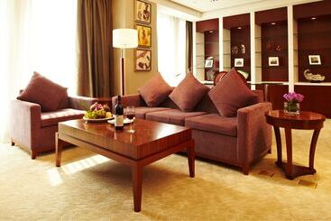 هتل Regal Jinfeng
