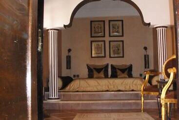 Riad Mille Et Une Nuits