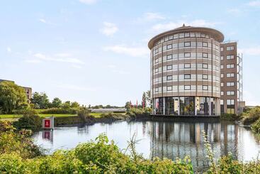 هتل Amedia Amsterdam Airport, Trademark Collection By Wyndham