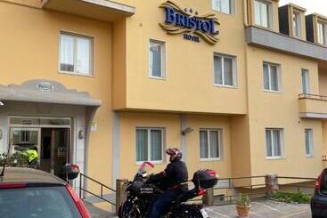 هتل Bristol