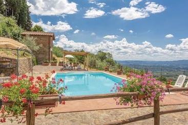 田舎風ホテル Agriturismo Il Moraiolo