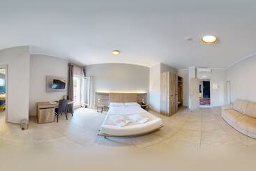 هتل San Vincenzo Resort