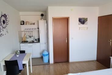 پانسیون Apartments Neva Supetar