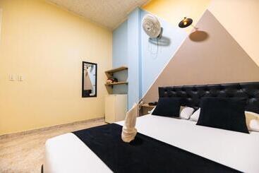 هتل Calle Real Suite