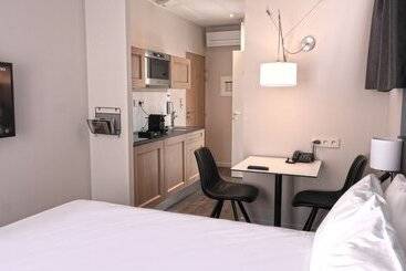 هتل Five Resort Cholet Centre