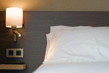 هتل Five Resort Cholet Centre