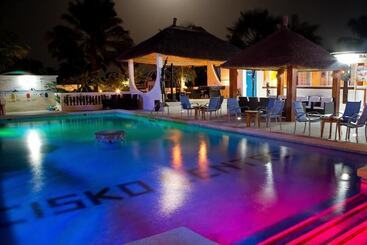 هتل Hôtel Cisko Centre